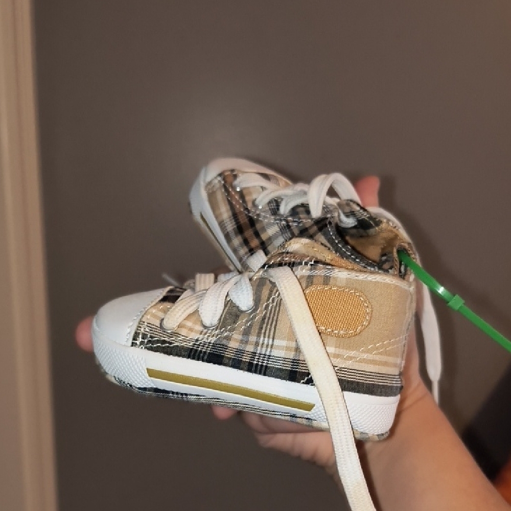 Plaid High-Top Kids Shoes - Tan and White